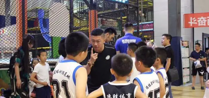 为什么大前锋在比赛中需要特别的体能训练?_1